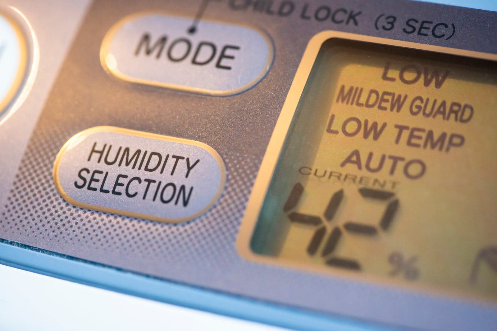 A home comfort control set to manage indoor humidity