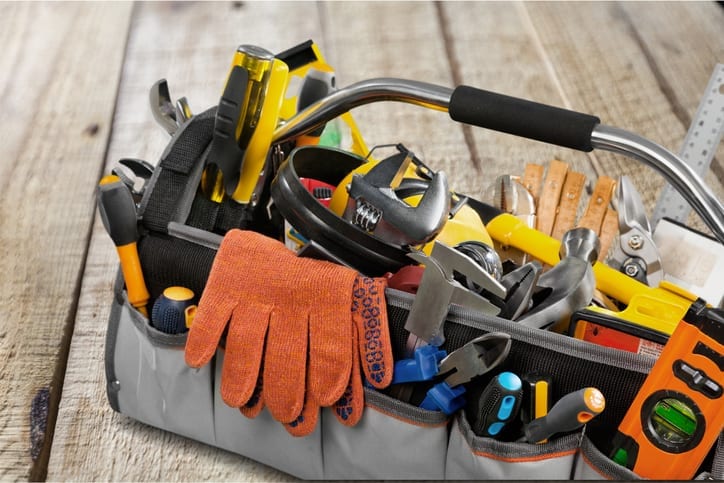 5 plumbing tools each home should have